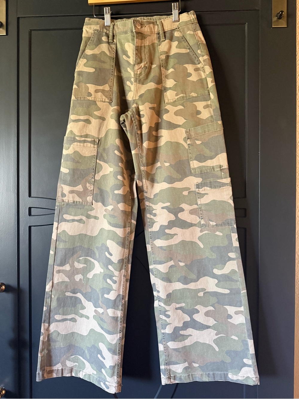 Wide Leg Camouflage Cargo Pants - Green Camo WALMART Viral camo pants sz4-6 Smal - Picture 7 of 7